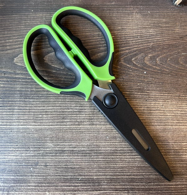 SCISSOR WITH BLADE HOLDER GREEN CANG 65482-G